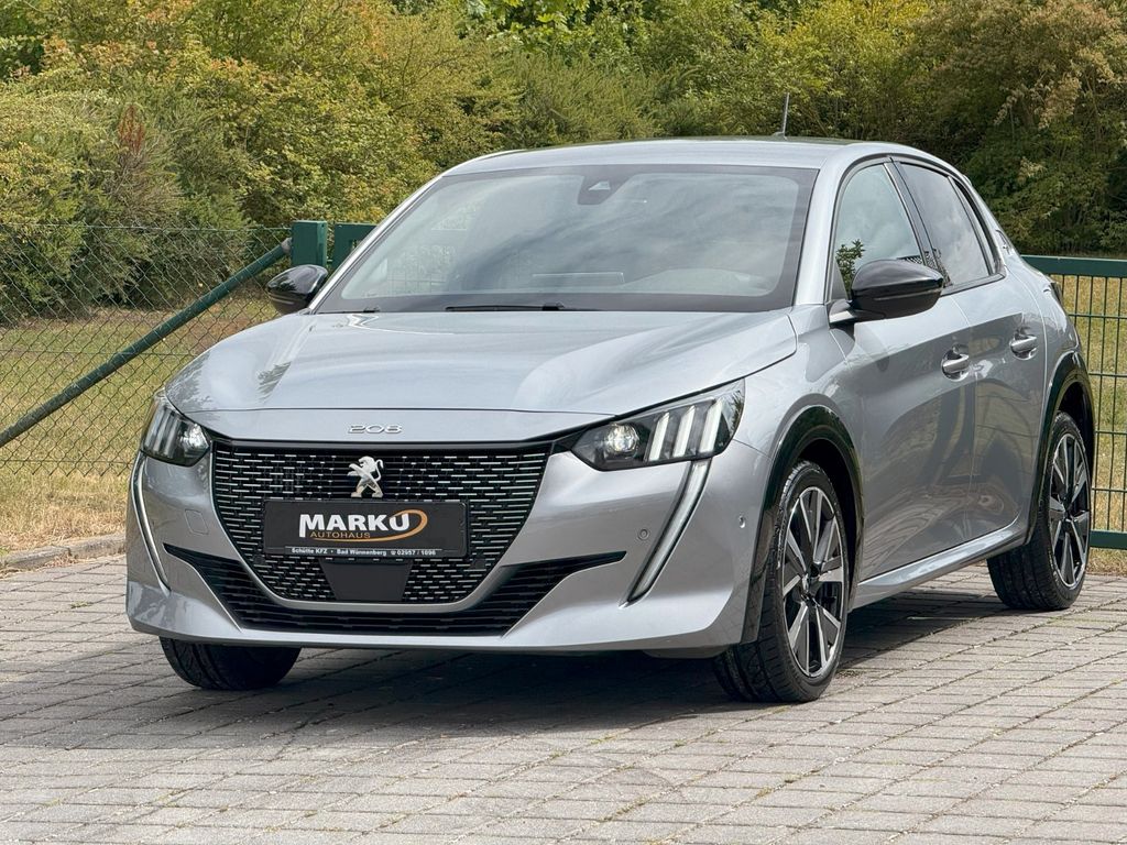 Peugeot 208 2021