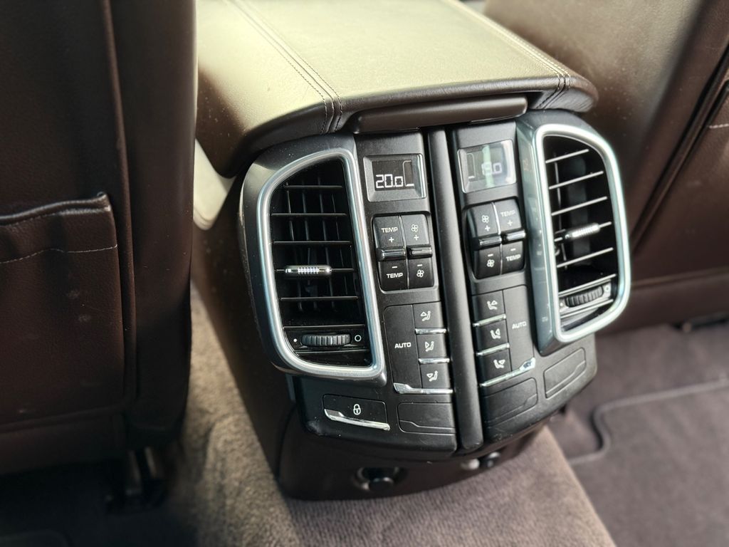 PORSCHE Cayenne 2015