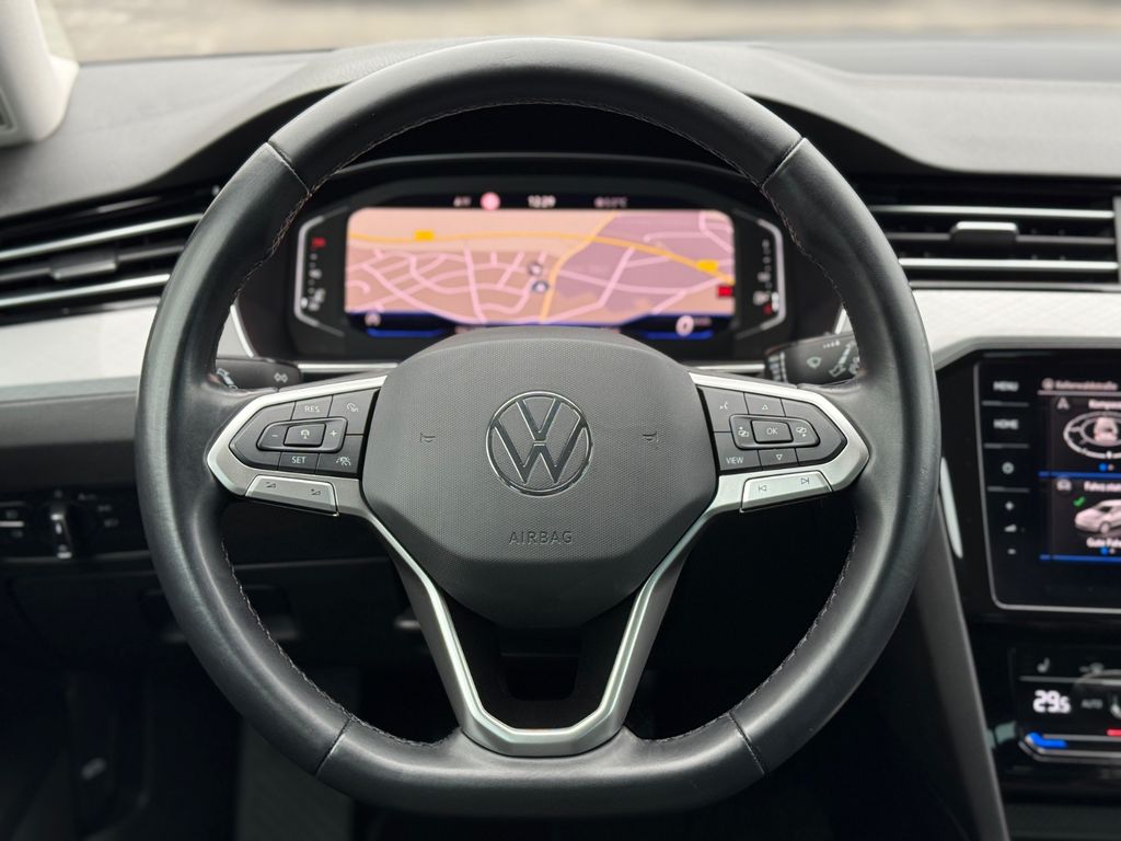 VW Passat Variant 2022