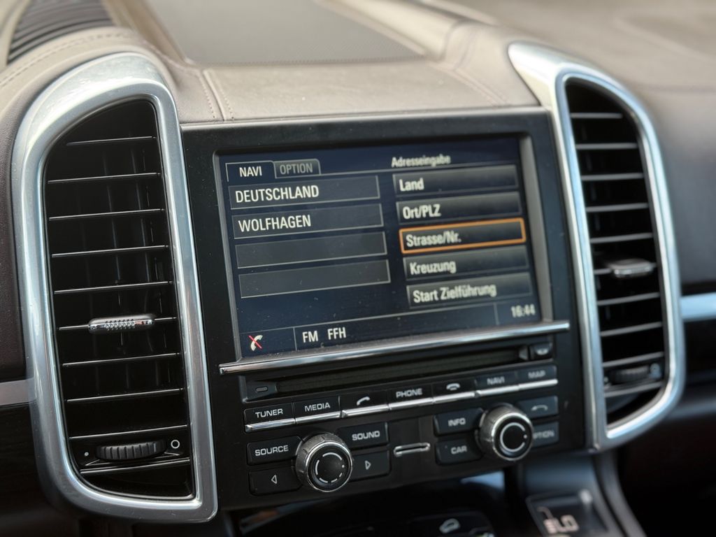 PORSCHE Cayenne 2015