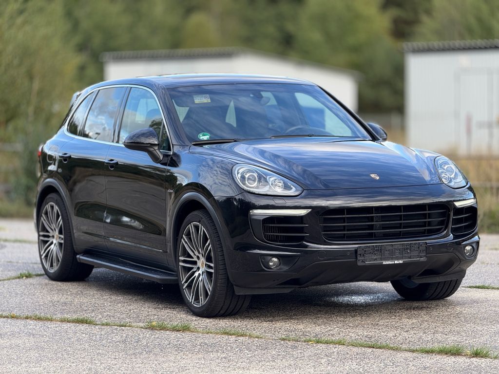 PORSCHE Cayenne 2015