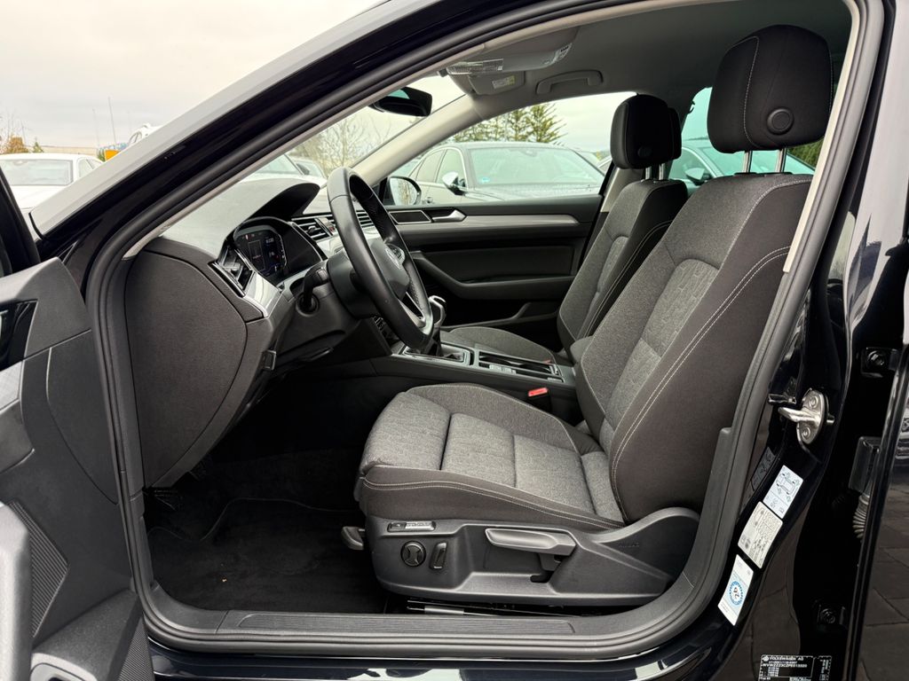 VW Passat Variant 2022