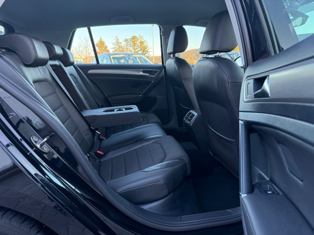 VW Golf 2016