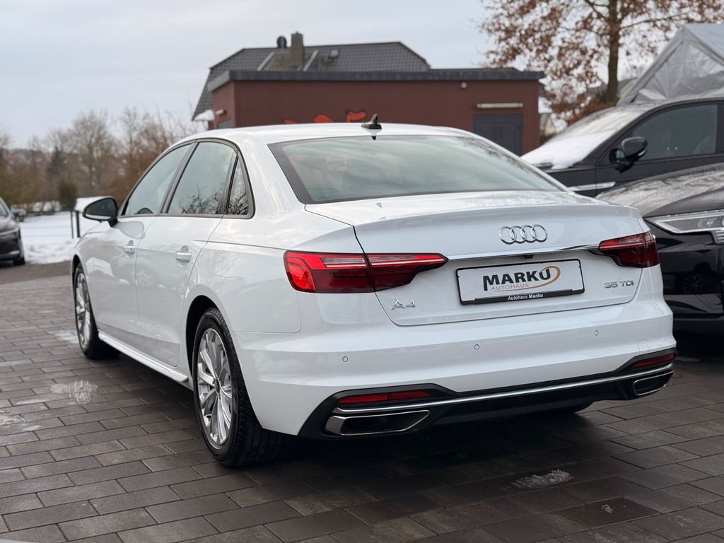 AUDI A4 2022