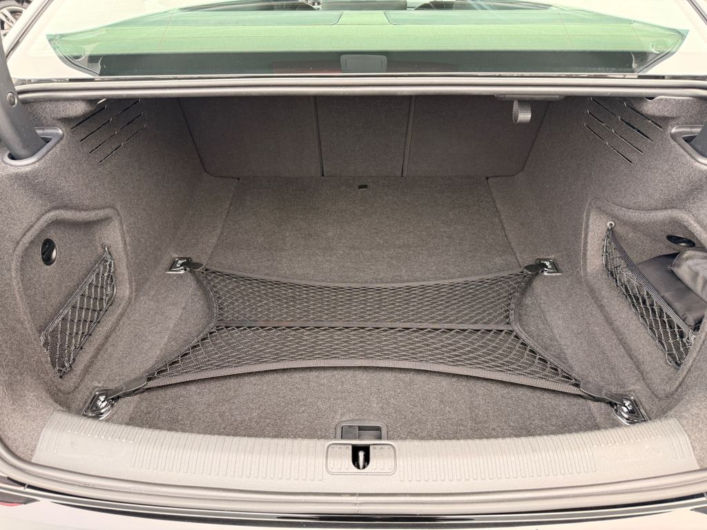 AUDI A4 2022