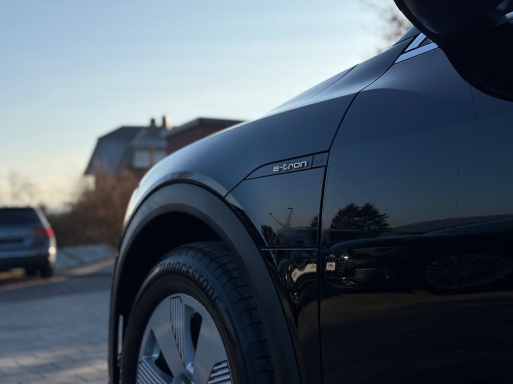 AUDI e-tron 2022