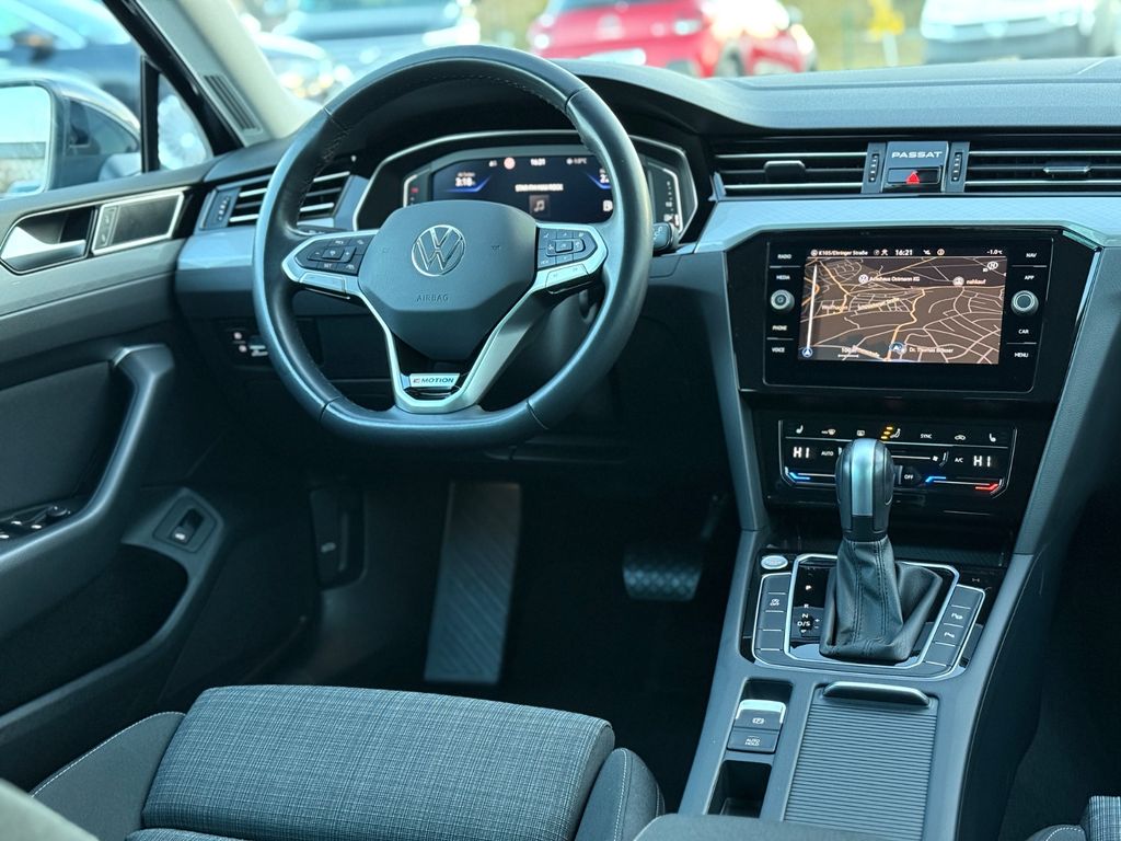 VW Passat Variant 2022