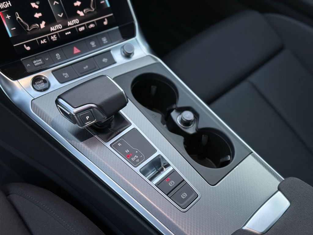 AUDI A6 2022
