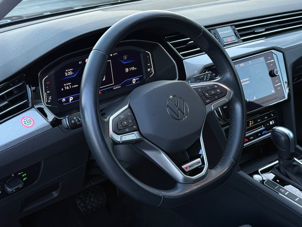 VW Passat Variant 2022