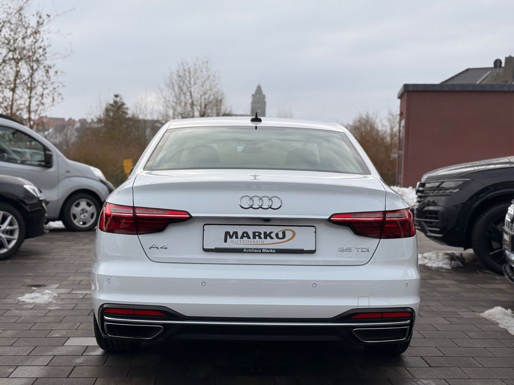 AUDI A4 2022