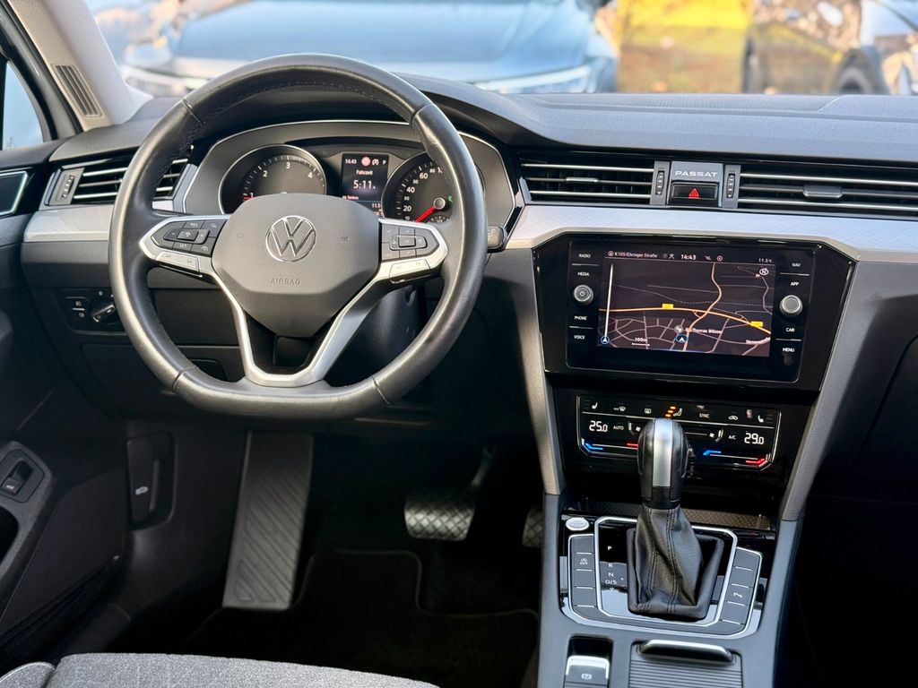 VW Passat Variant 2022