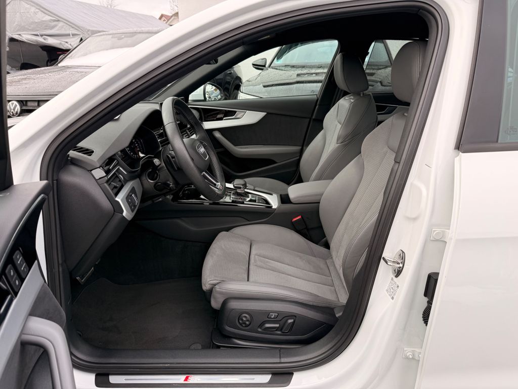 AUDI A4 2022