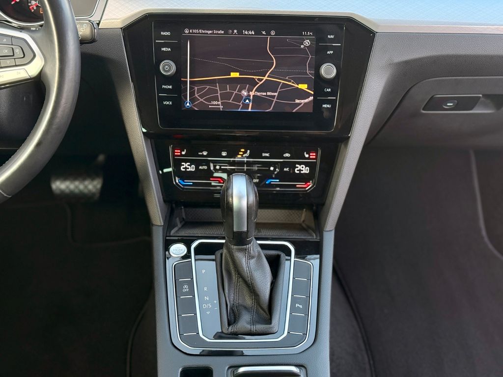 VW Passat Variant 2022