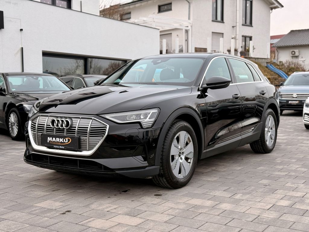 AUDI e-tron 2022