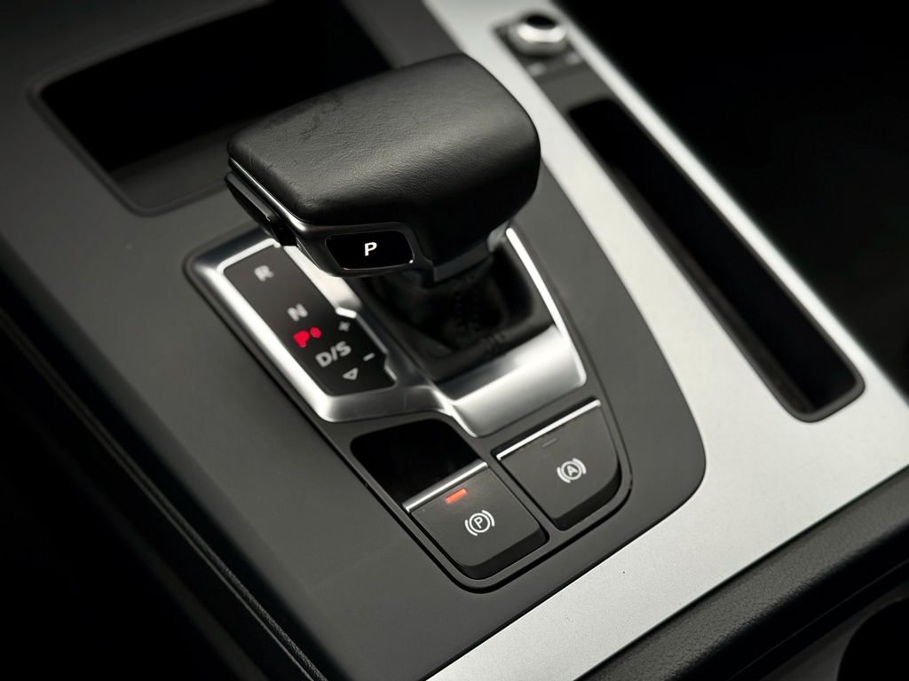 AUDI Q5 2022