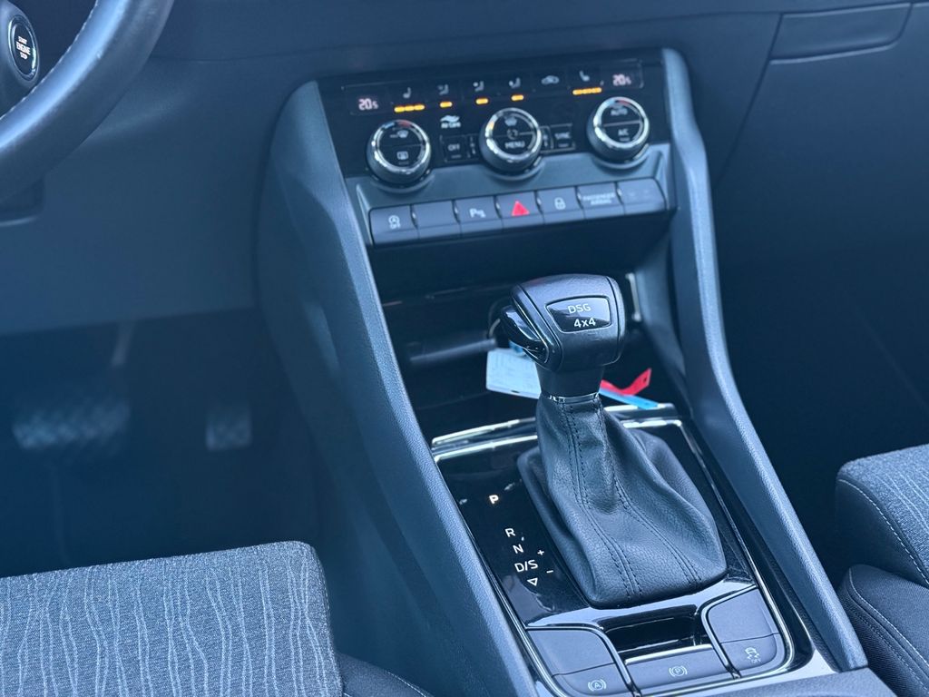 SKODA Karoq 2021