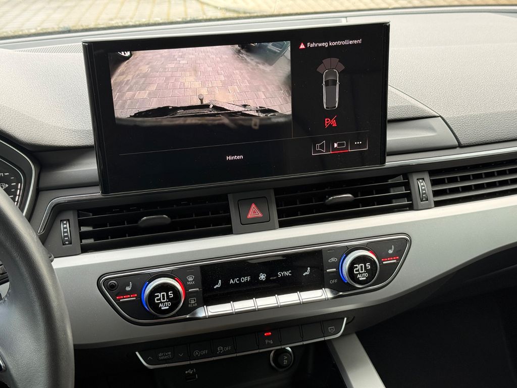 AUDI A4 2023