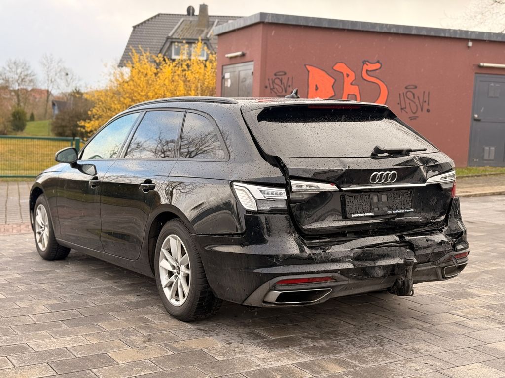 AUDI A4 2023