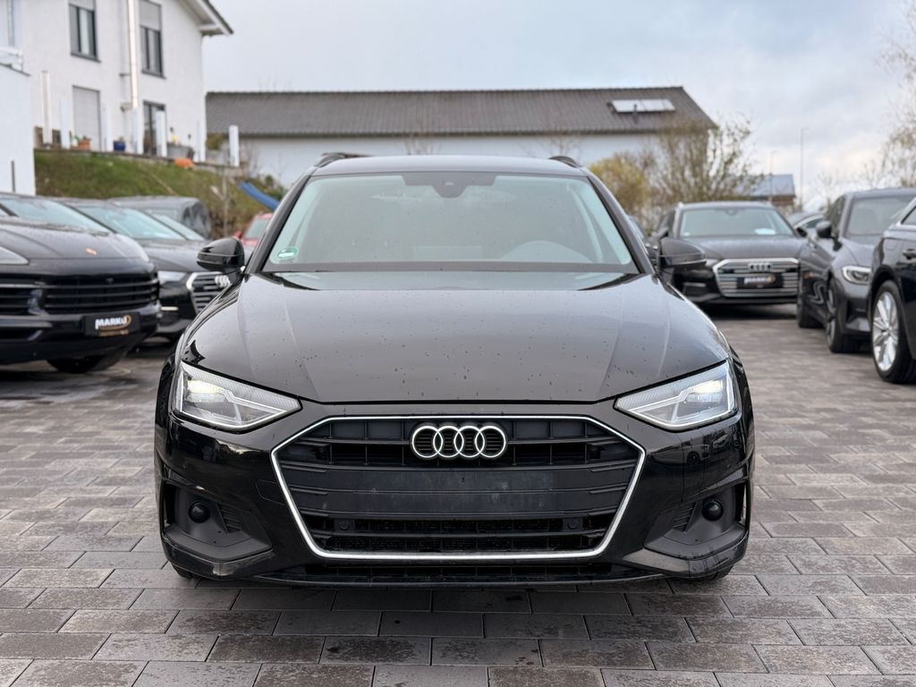 AUDI A4 2023