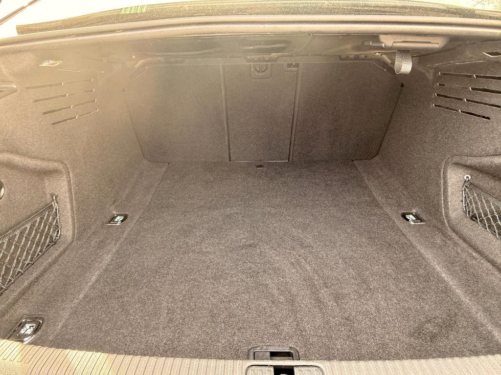 AUDI A4 2022