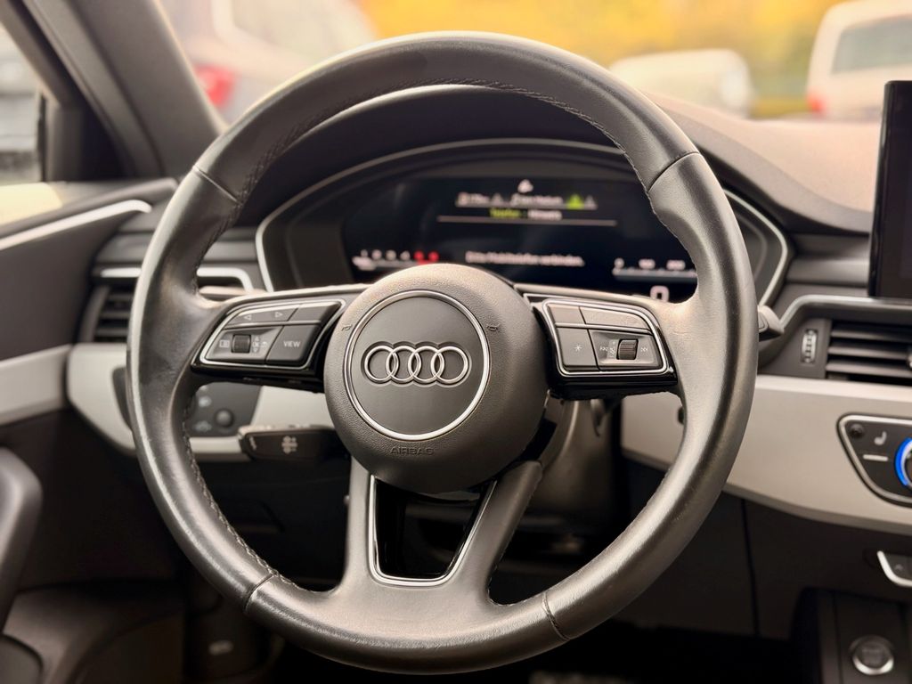 AUDI A4 2022