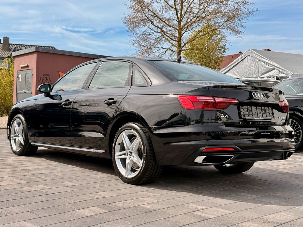 AUDI A4 2022