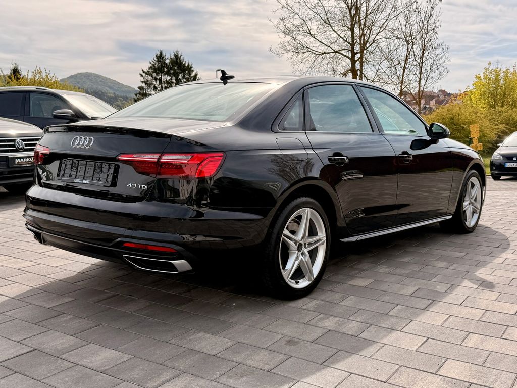 AUDI A4 2022