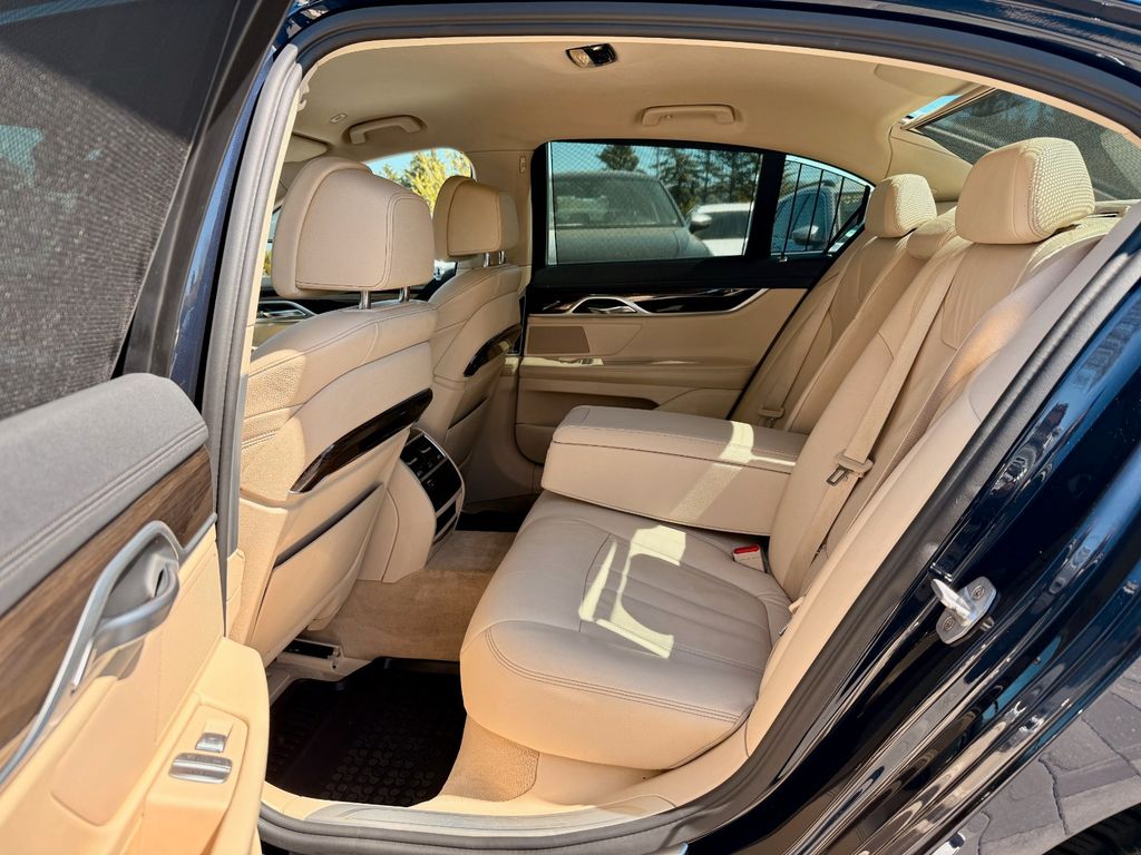 BMW 730 2017
