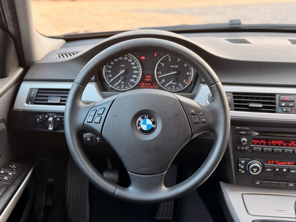 BMW 318 2008