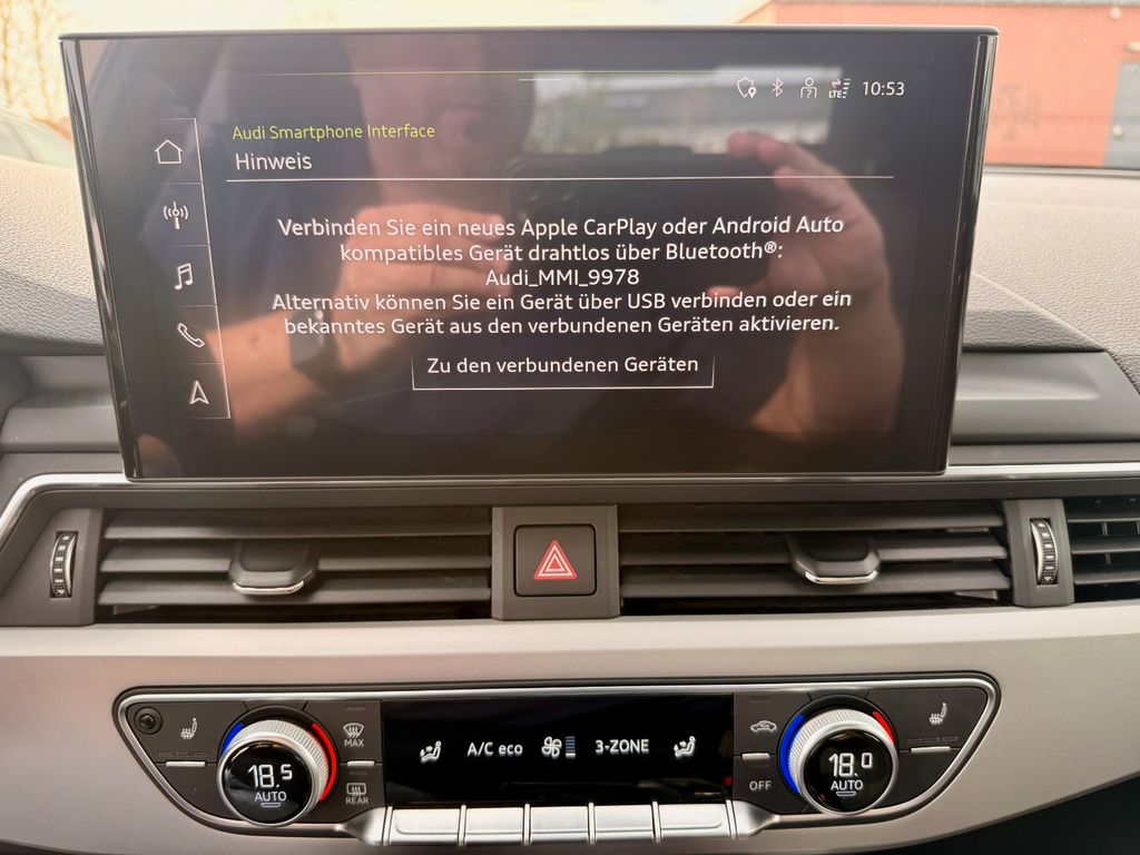 AUDI A4 2022