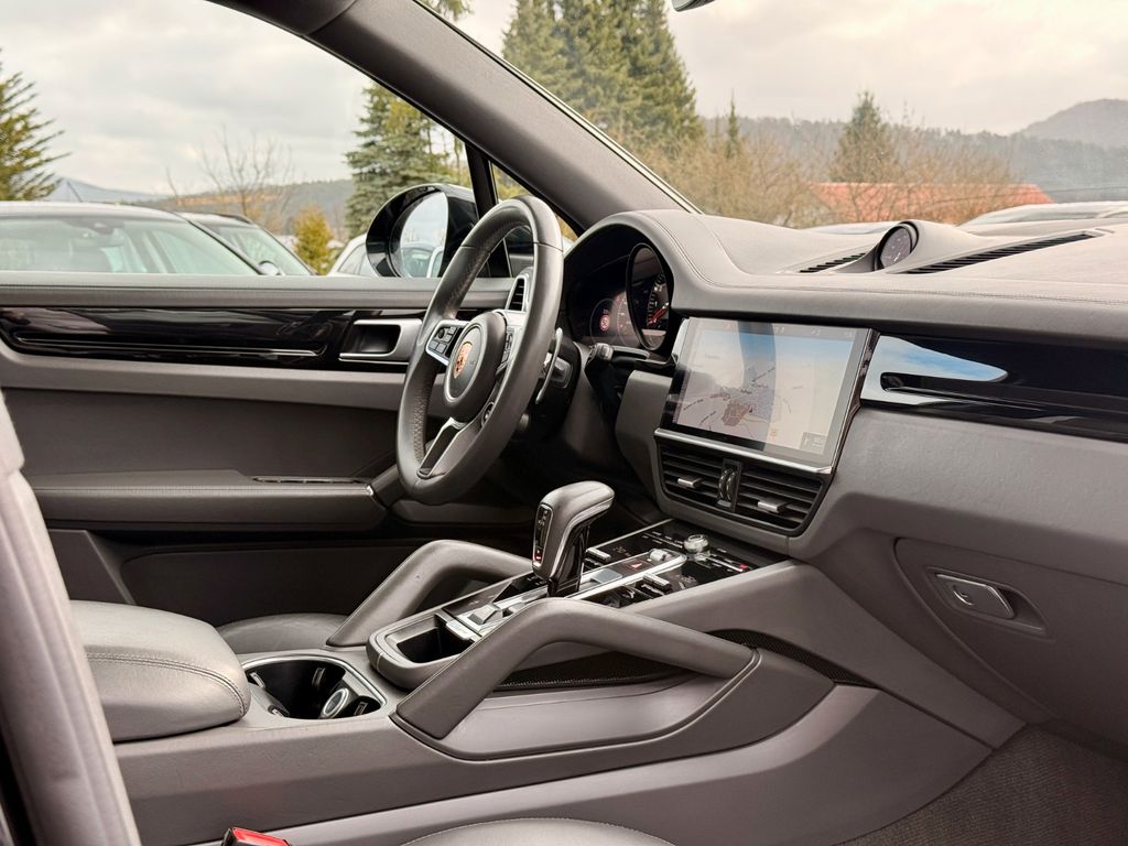 PORSCHE Cayenne 2018