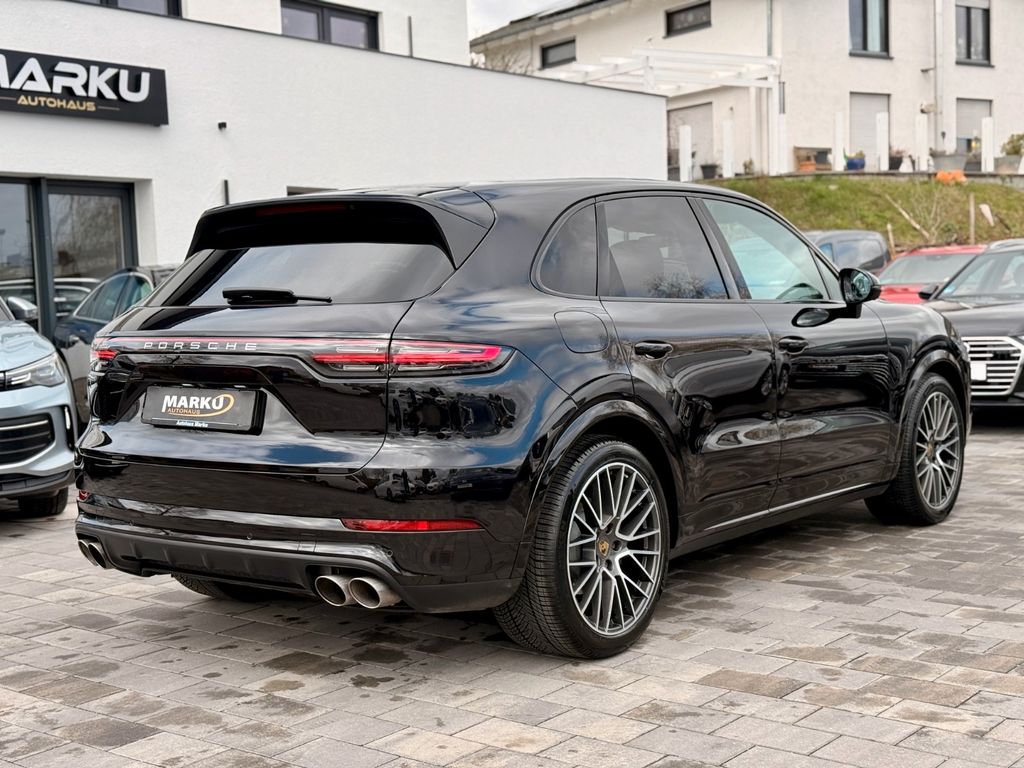 PORSCHE Cayenne 2018