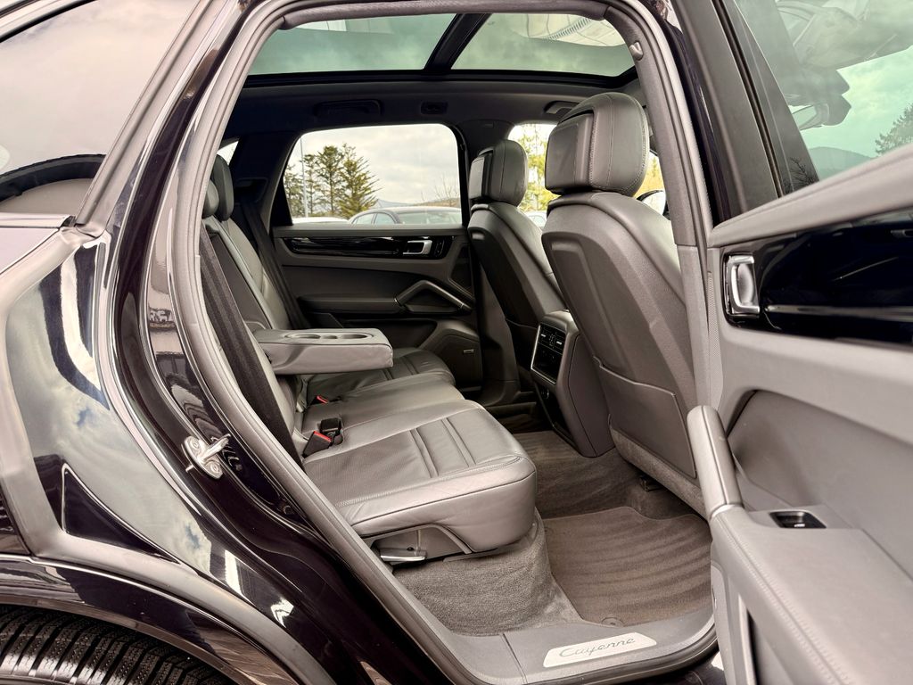 PORSCHE Cayenne 2018