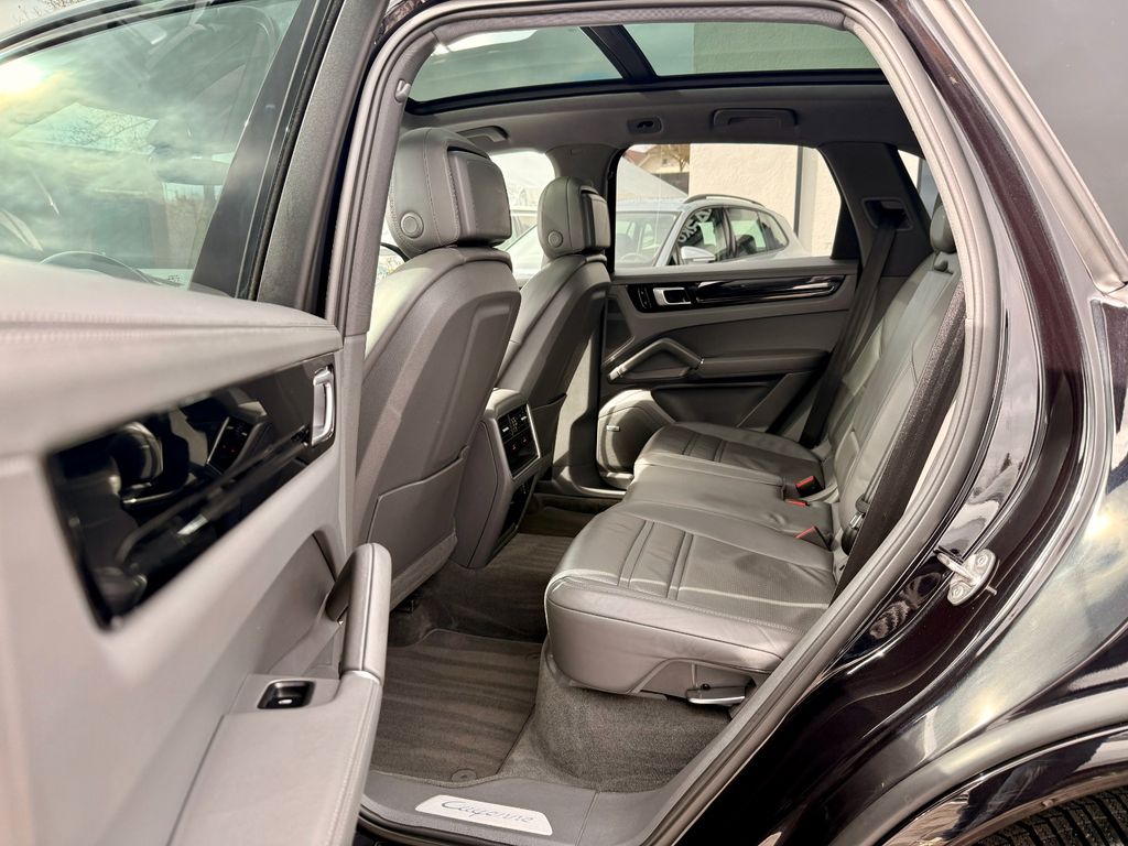 PORSCHE Cayenne 2018