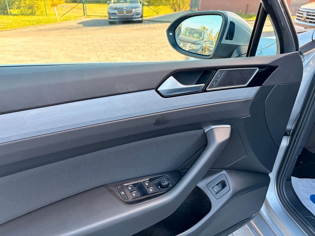 VW Passat Variant 2023