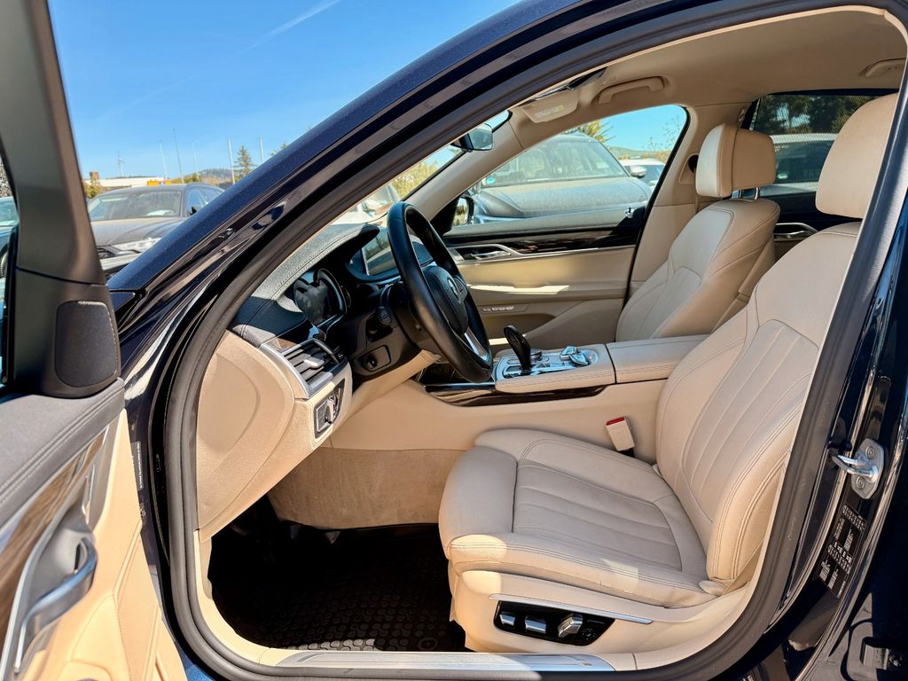 BMW 730 2017