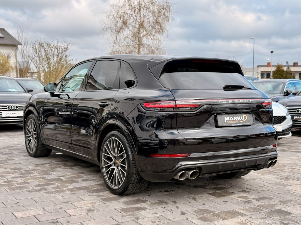 PORSCHE Cayenne 2018