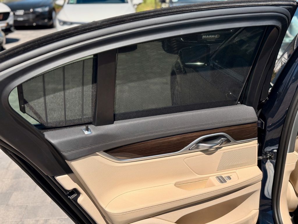 BMW 730 2017