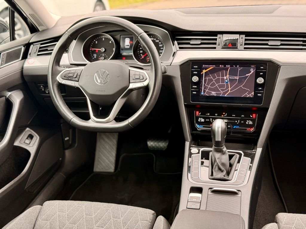 VW Passat Variant 2023