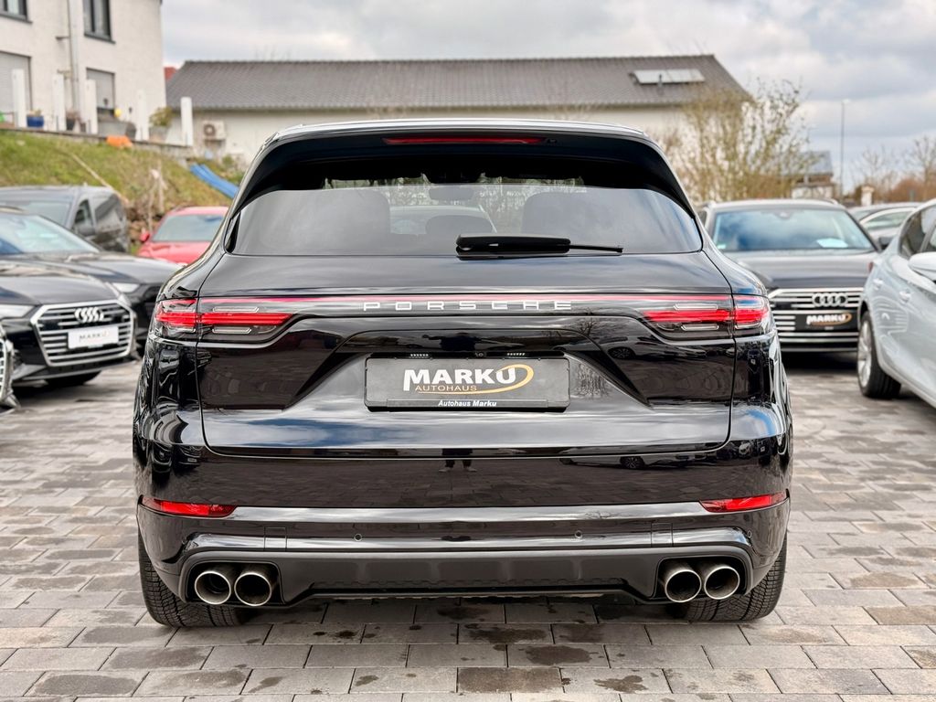 PORSCHE Cayenne 2018