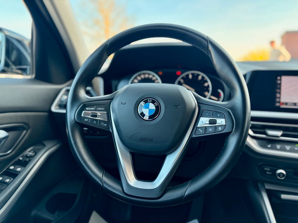BMW 318 2019
