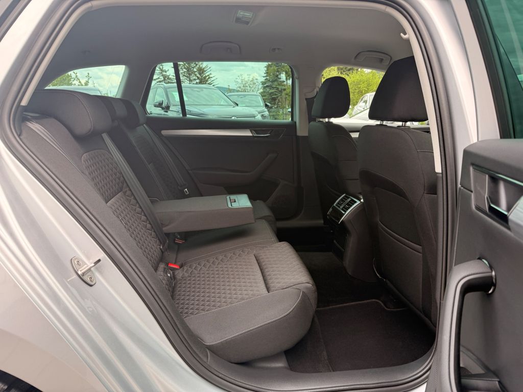 SKODA Superb 2023