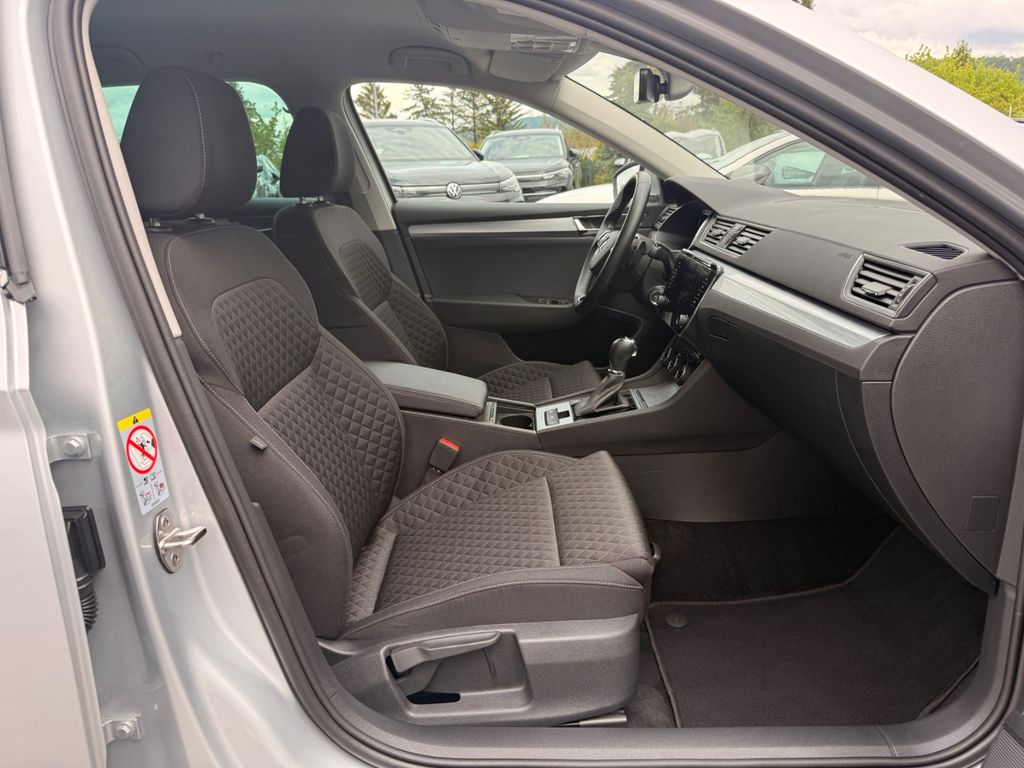 SKODA Superb 2023