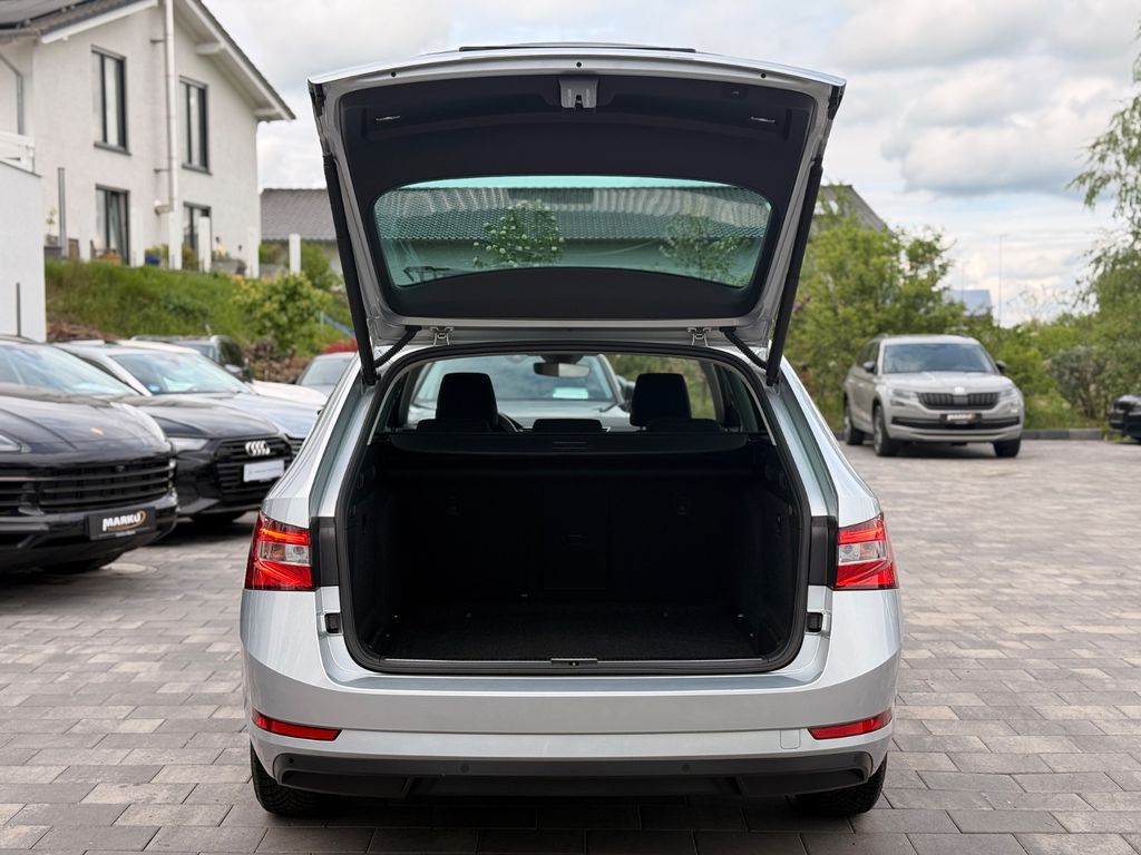 SKODA Superb 2023
