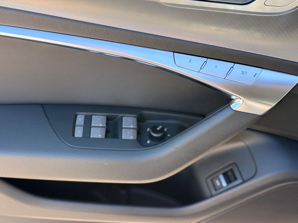 AUDI A6 2022