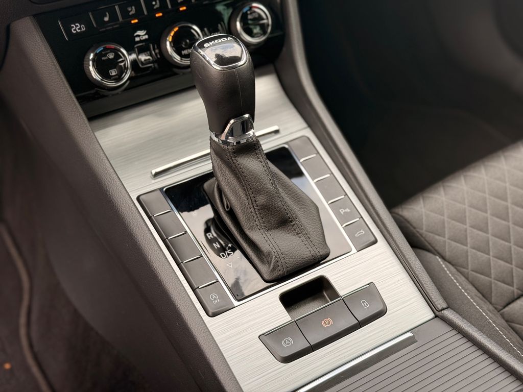 SKODA Superb 2023