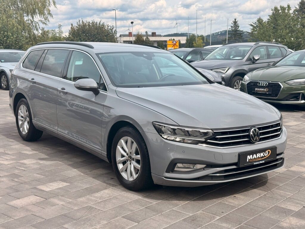 VW Passat Variant Passat Variant Business ACC*ERGO*MEMORY*MASSAGE 2022