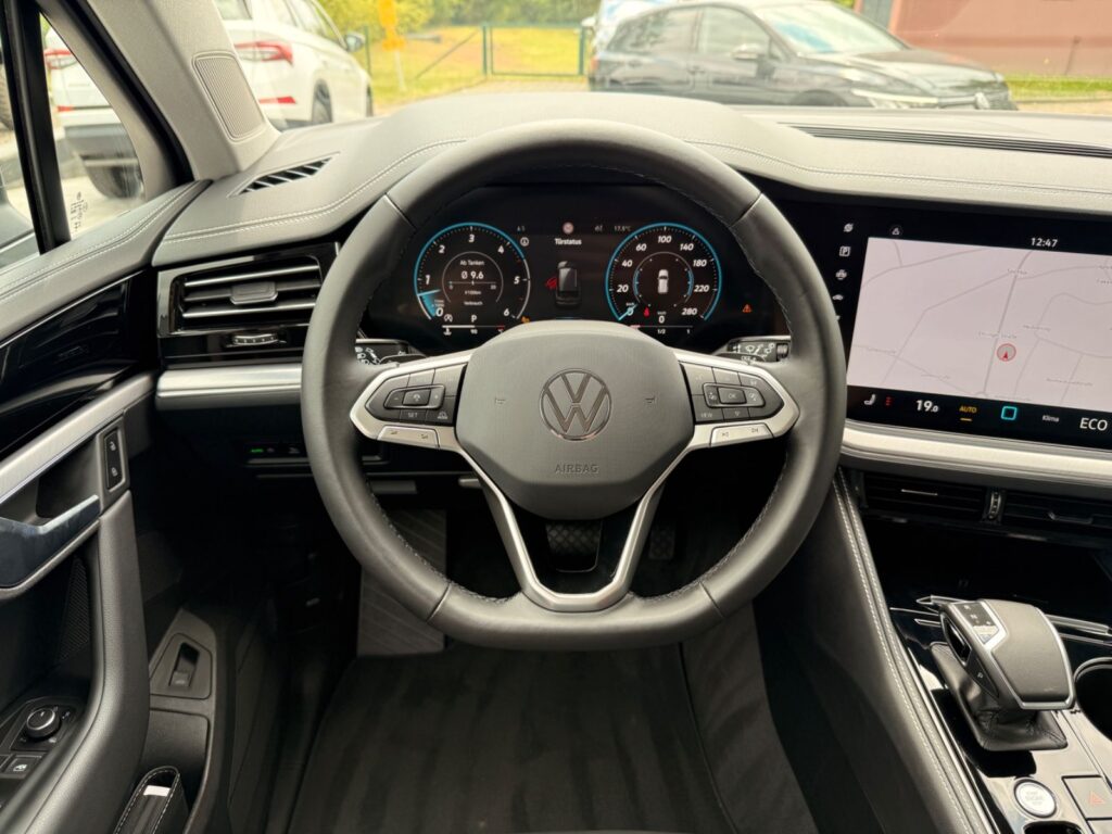 VW Touareg Touareg 3.0 TDI *LUFTFAHRWERK*IQ.DRIVE*ACC*AHK 2025
