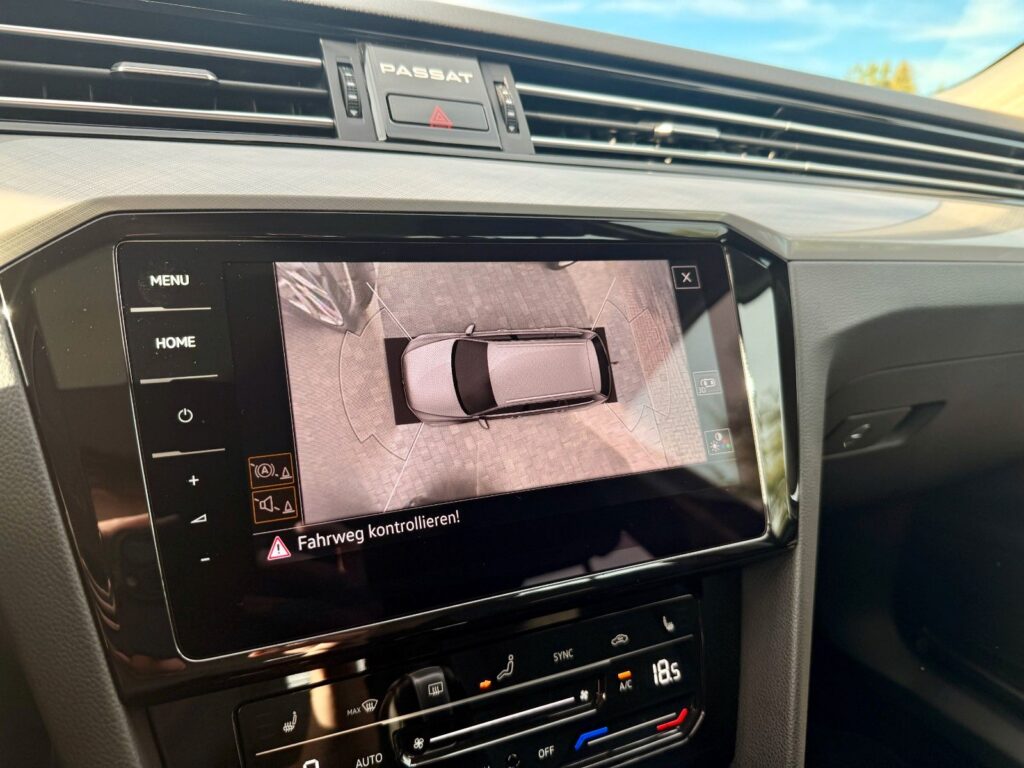 VW Passat Variant Passat Var. 2.0TDI ACC*AHK*360°*LED*MASSAGE*CARP 2023