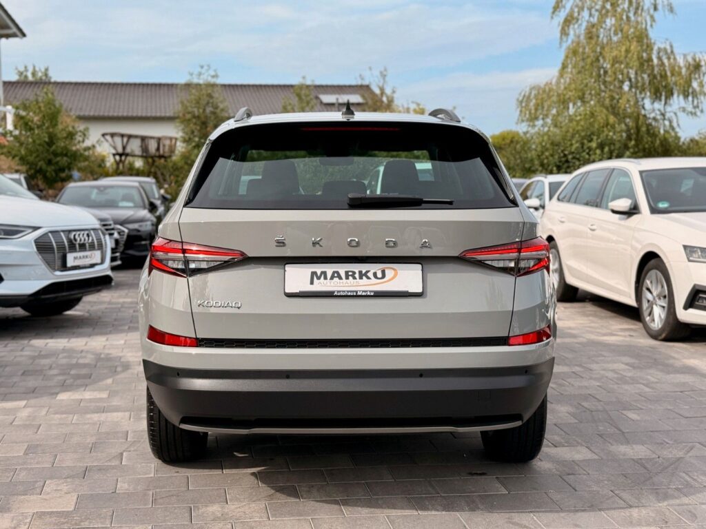 SKODA Kodiaq Kodiaq Ambition 2.0 TDI ACC*LED*AHK*RFK*NAVI* 2023